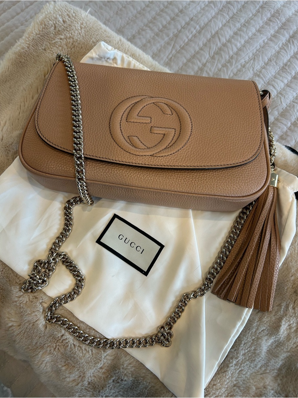 Gucci Beige beige Pebbled Leather Shoulder Bag with Chain and tassel